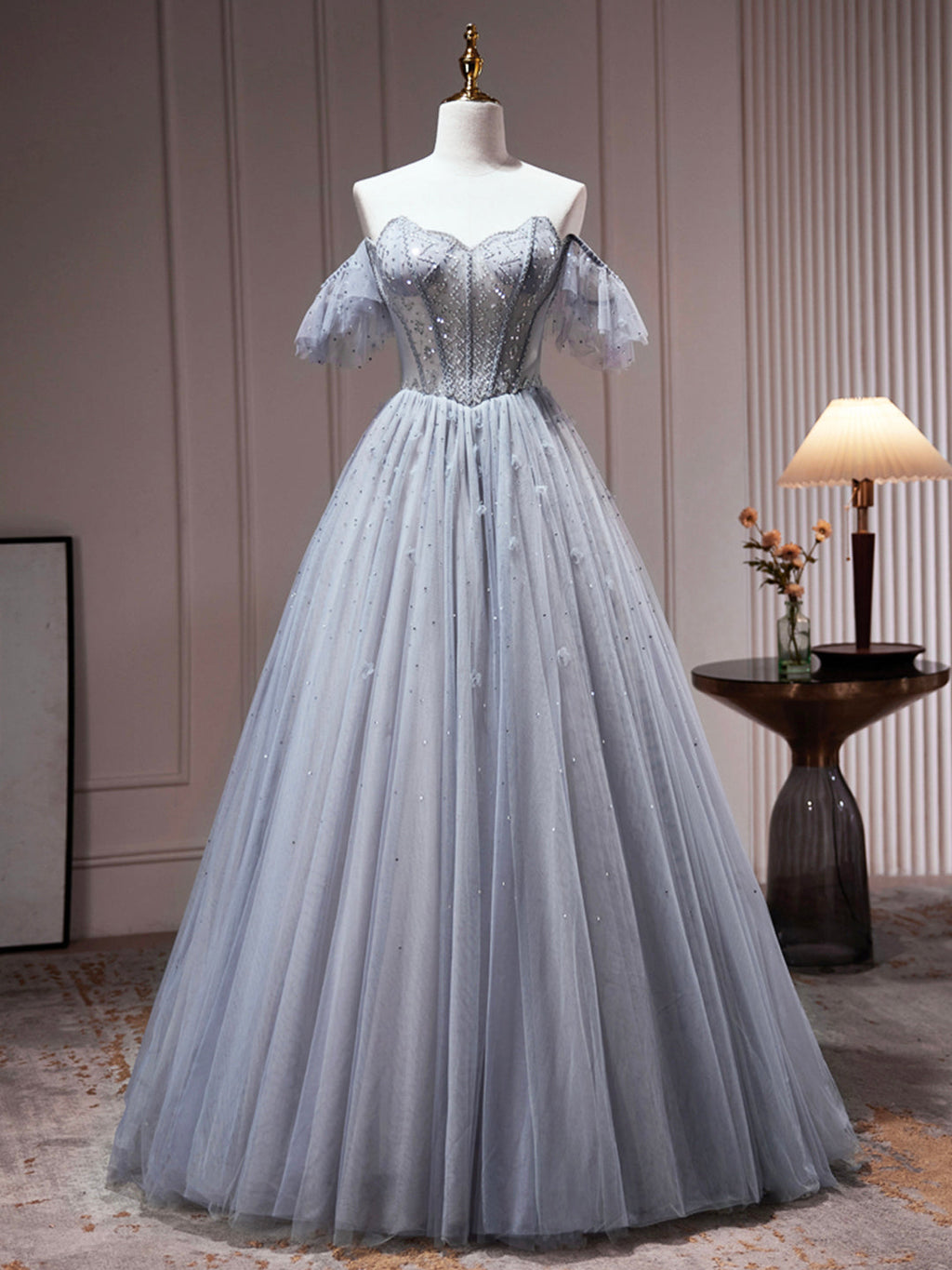 Yamileth | Vestido de fiesta gris de tul con hombros descubiertos y cuentas, vestido formal de tul con corte A, vestido de fiesta