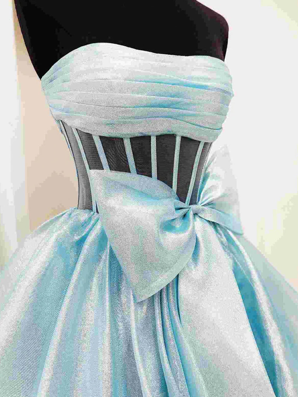 Malvis | Vestidos de fiesta largos de organza sin tirantes y con lazo