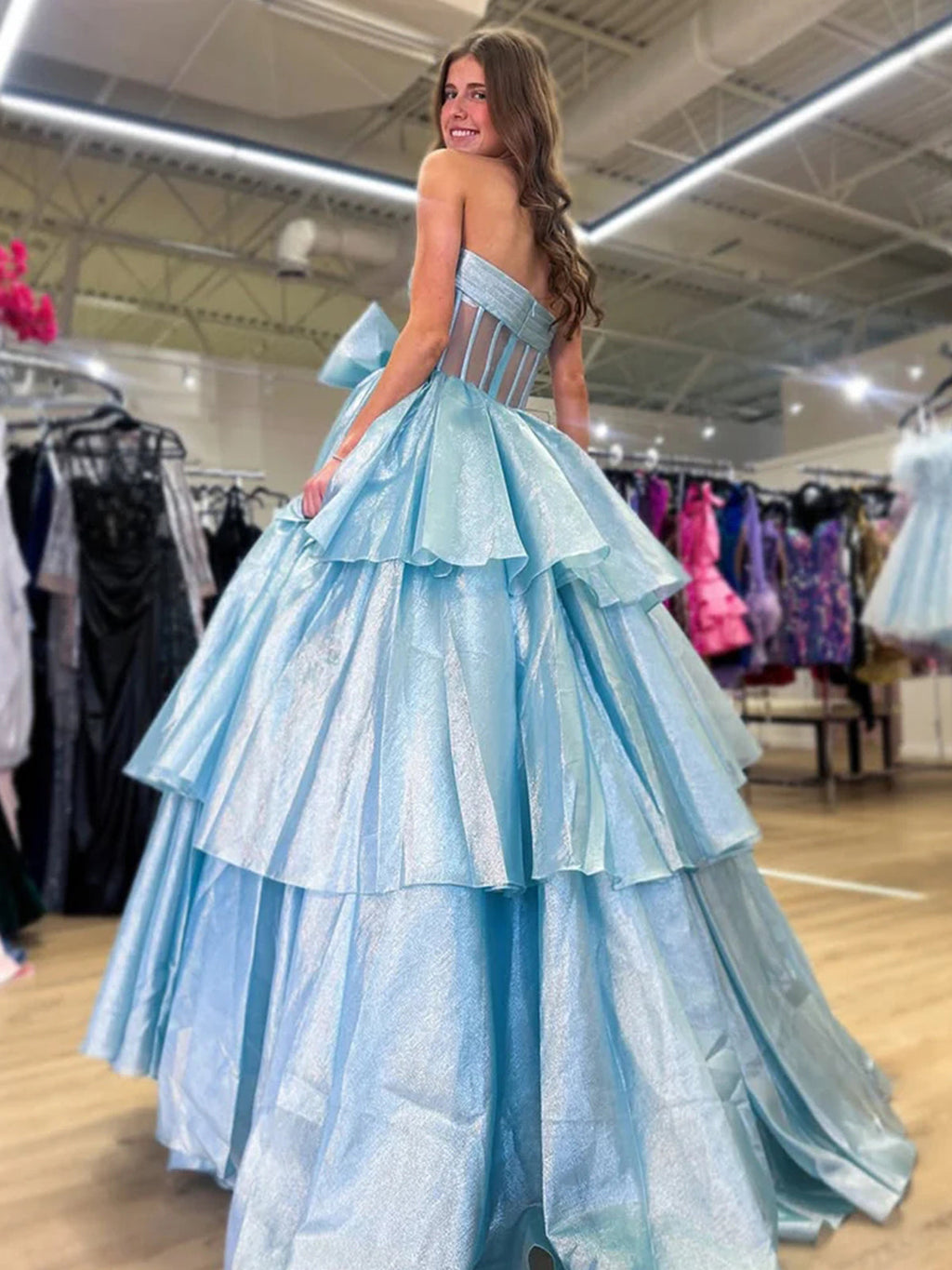 Malvis | Vestidos de fiesta largos de organza sin tirantes y con lazo
