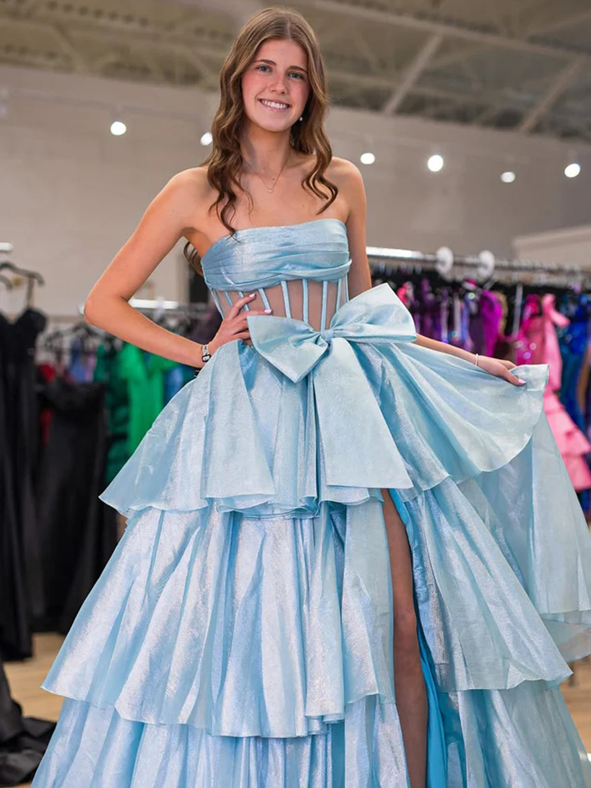 Malvis | Vestidos de fiesta largos de organza sin tirantes y con lazo