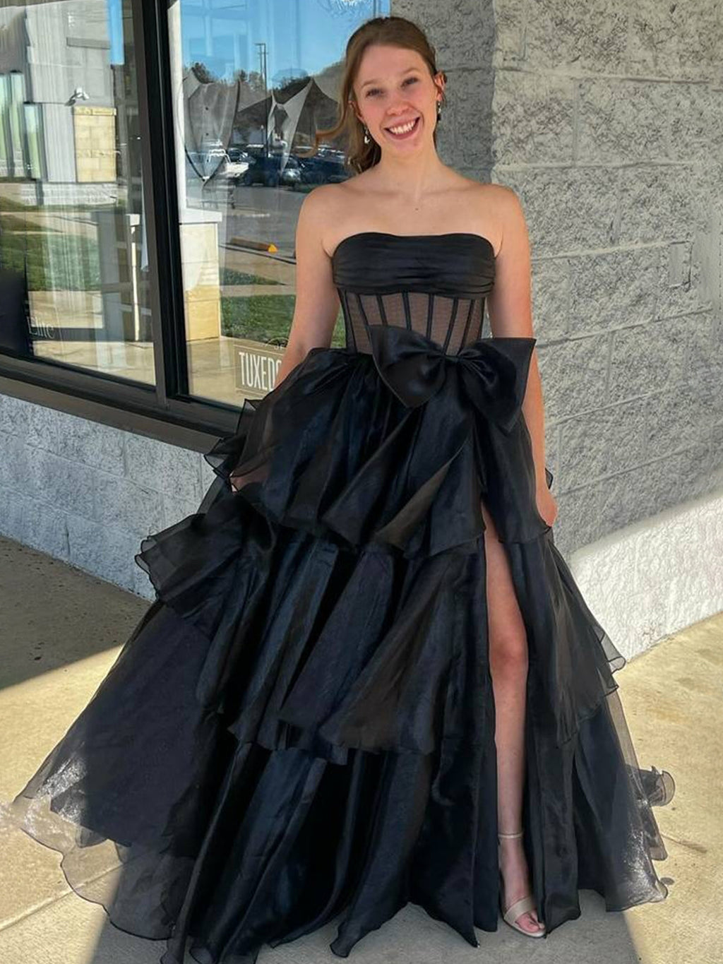 Malvis | Vestidos de fiesta largos de organza sin tirantes y con lazo
