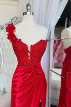 Mandel|Vestido largo plisado con encaje floral 3D de un solo hombro rojo y abertura