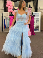 Maylie | Vestido de fiesta de tul azul cielo con lentejuelas y apliques, corte en A