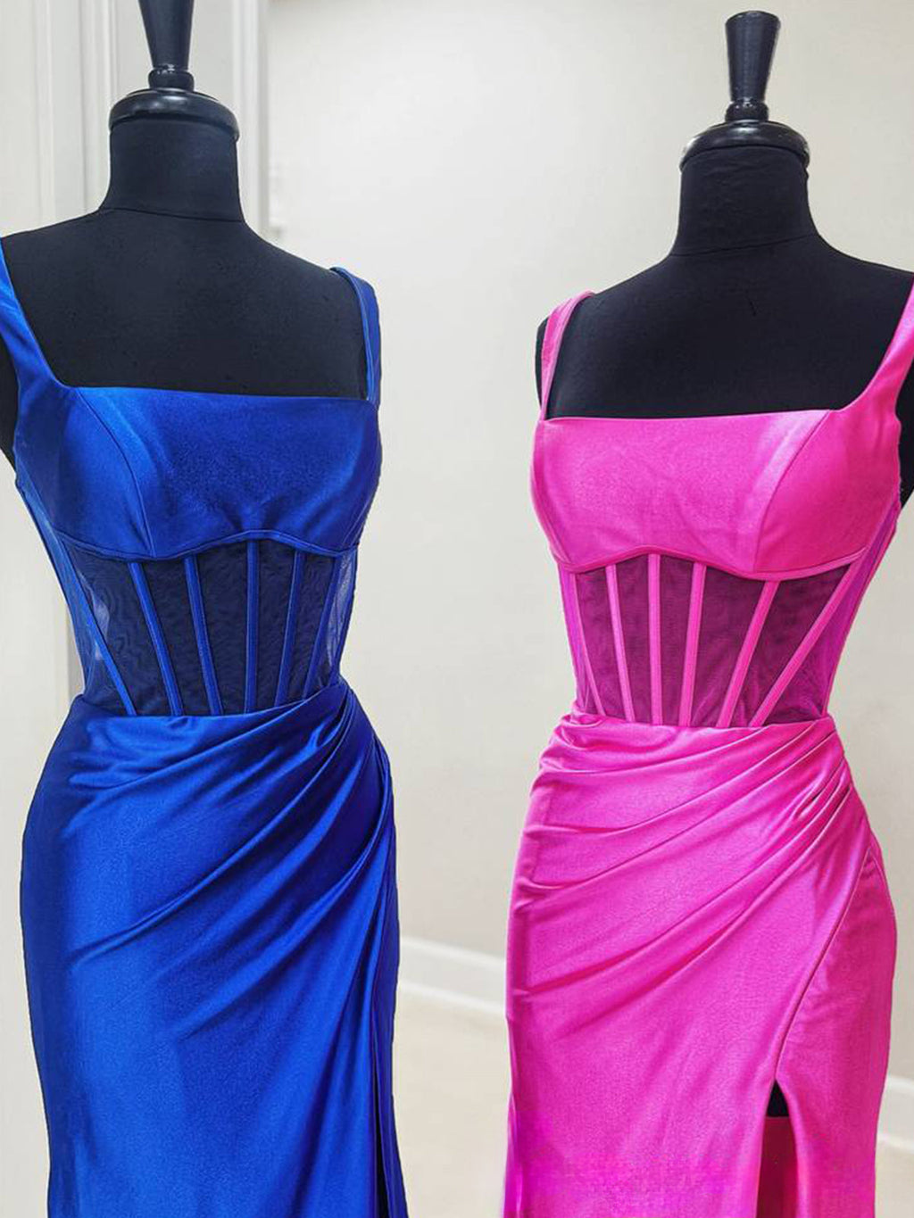 Melo | Vestido de fiesta de sirena plisado rosa intenso con tirantes y abertura
