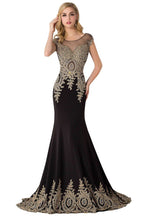Meerjungfrau-Abendkleid mit Hofschleppe aus Chiffon mit Applikationen