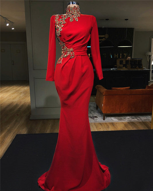 Meerjungfrau-Ballkleid mit hohem Halsausschnitt und langen Ärmeln in Rot