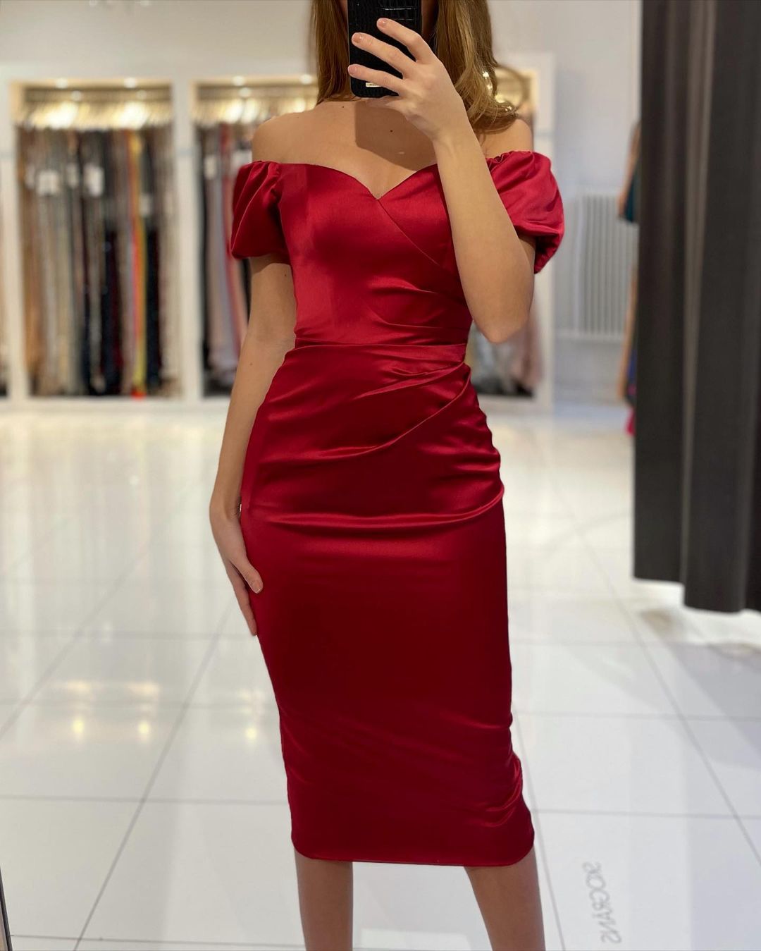 Meerjungfrau Satin Off the Shoulder Kurze Ballkleider mit Ärmeln