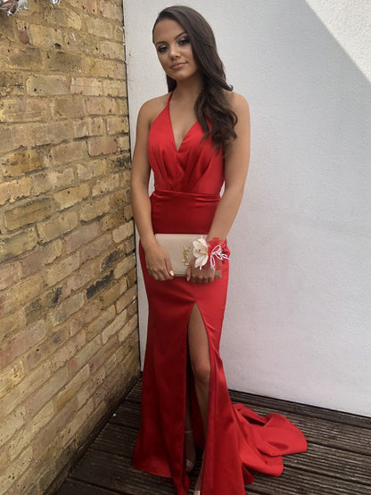 Meerjungfrau V-Ausschnitt Rückenfreies rückenfreies Ballkleid mit Schlitz Neckholder Rote formelle Abendkleider