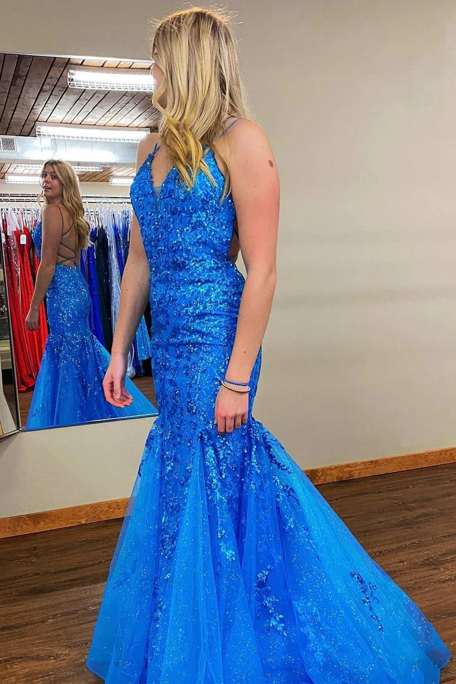 Zadie | Vestidos de fiesta largos de sirena con escote en V, lentejuelas, encaje y apliques