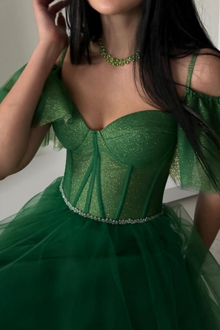 Modernes, langes, schulterfreies, grünes Tüll-Ballkleid mit Herzausschnitt und Glitzer in A-Linie