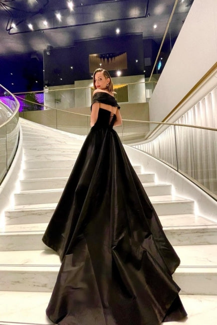 Modernes langes schwarzes ärmelloses Abendkleid mit Pailletten und Schlitz
