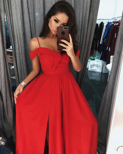 Modernes rotes A-Linien-Ballkleid mit schulterfreiem Schnitt und Schlitz