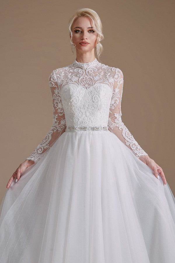 Vestidos de novia modestos largos de corte A con cuello alto, tul y encaje con mangas