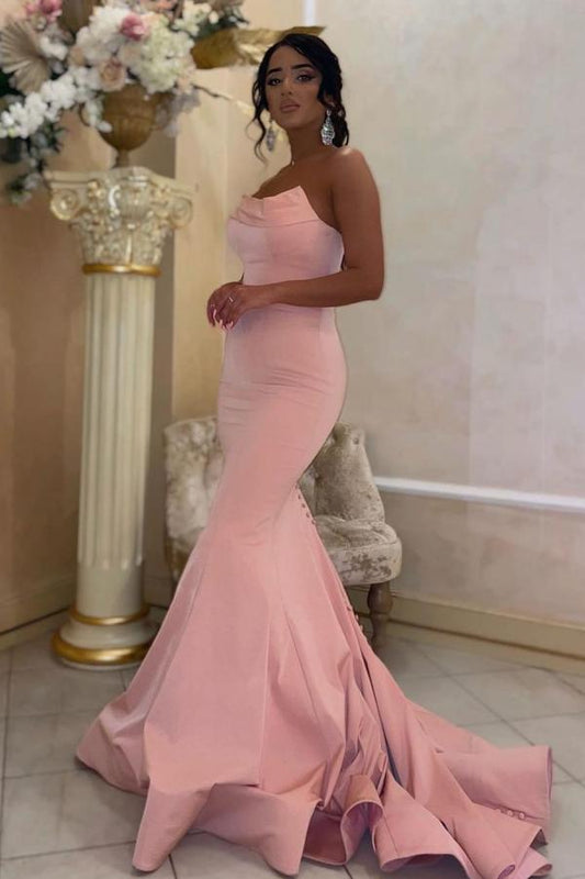 Schlichtes langes Meerjungfrau-Ballkleid ohne Träger in Satin-Rosa