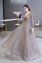 Vestido de fiesta de princesa con escote en V y mangas largas modestas y lentejuelas