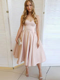 Schlichte kurze A-Linie Sweetheart Satin Ball- und Heimkehrkleider