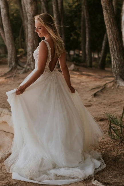 Modest Straps Sleeveless Column Floor-Length Tulle Wedding Dresses with Appliques