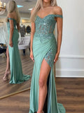 Modestia | Vestido de fiesta verde de corte sirena con hombros descubiertos y apliques y abertura