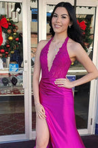 Nerute | Vestido de fiesta de sirena con abertura alta en satén y apliques de encaje fucsia