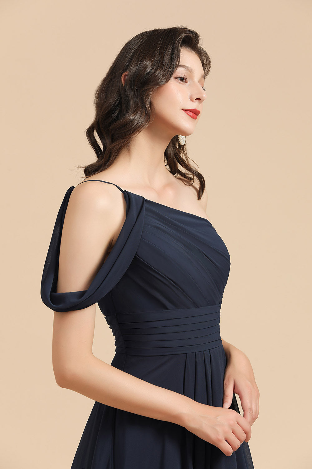 Vestido de dama de honor largo, corte A, negro, de un solo hombro, recién llegado