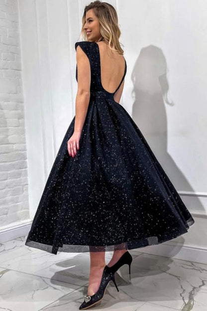 Obsessing – Langes, schwarzes, ärmelloses Ballkleid in A-Linie mit V-Ausschnitt und Pailletten
