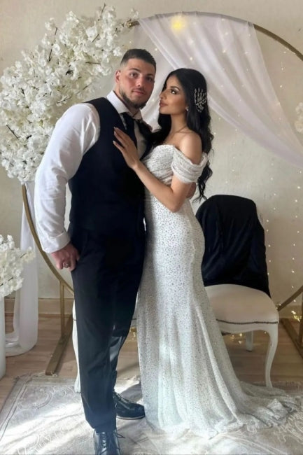 Vestido de novia largo hasta el suelo con lentejuelas y hombros descubiertos