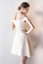 Schulterfreies A-Linien-Minikleid mit Pick-Ups, Homecoming-Kleid, Partykleid PG147