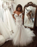 Vestidos de novia elegantes de tul largo con encaje de sirena bonito y hombros descubiertos