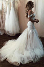 Vestidos de novia elegantes de tul largo con encaje de sirena bonito y hombros descubiertos
