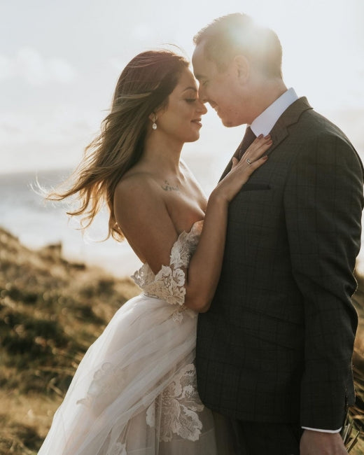 Off-the-Shoulder Simple Wedding Dress Tulle Lace Aline Beach Wedding Dress