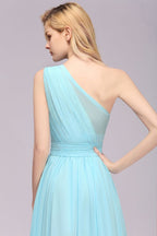 Vestidos de dama de honor de gasa de corte A con un solo hombro y corte alto-bajo para mujer