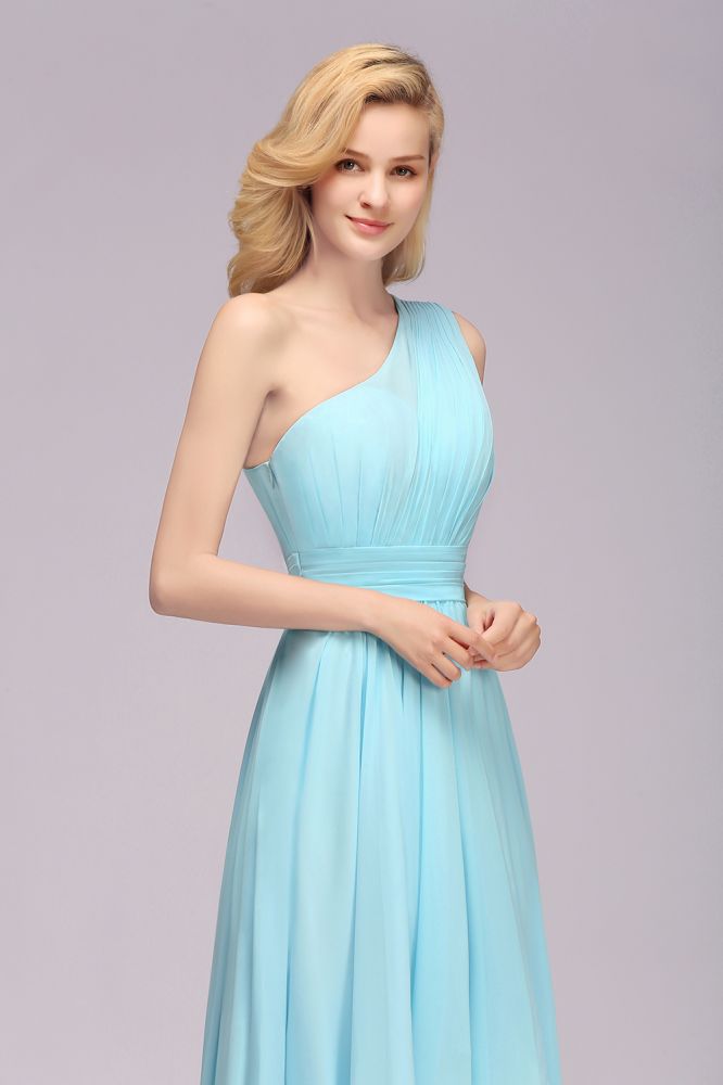 Vestidos de dama de honor de gasa de corte A con un solo hombro y corte alto-bajo para mujer