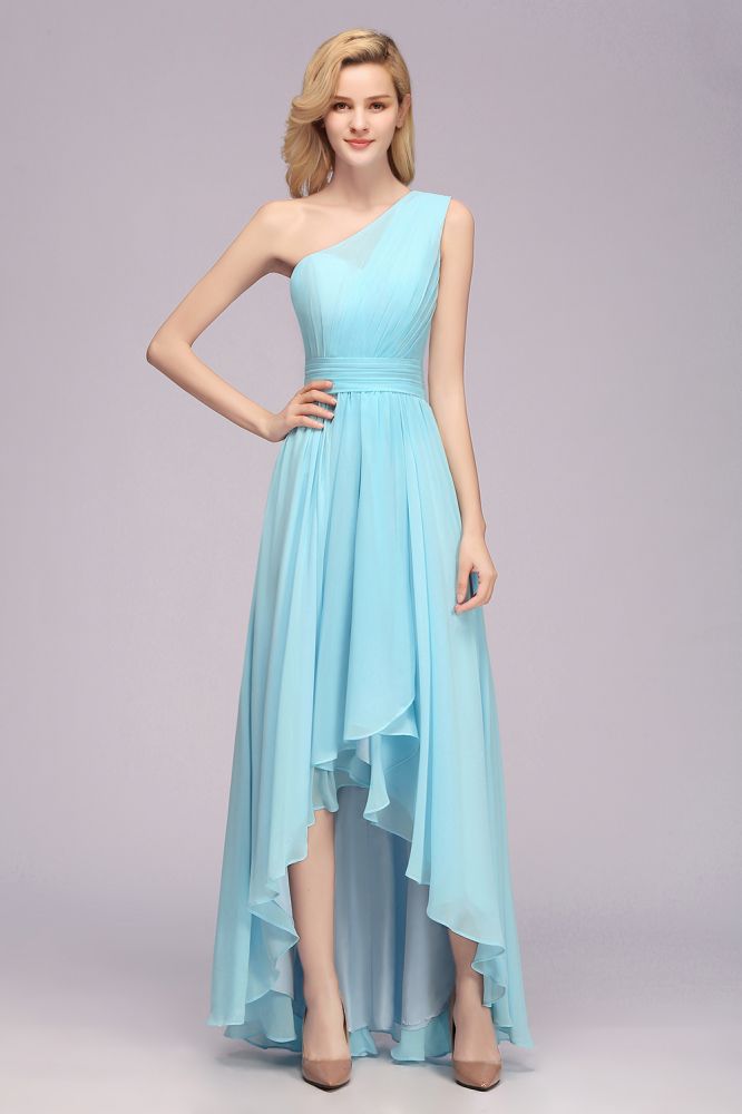 Vestidos de dama de honor de gasa de corte A con un solo hombro y corte alto-bajo para mujer