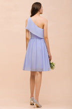 Vestido de dama de honor mini de un solo hombro color lavanda, de gasa, largo hasta la rodilla, sencillo, para uso diario.