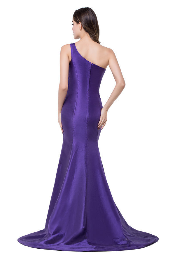 Vestidos de dama de honor de satén estilo sirena con un solo hombro y largo