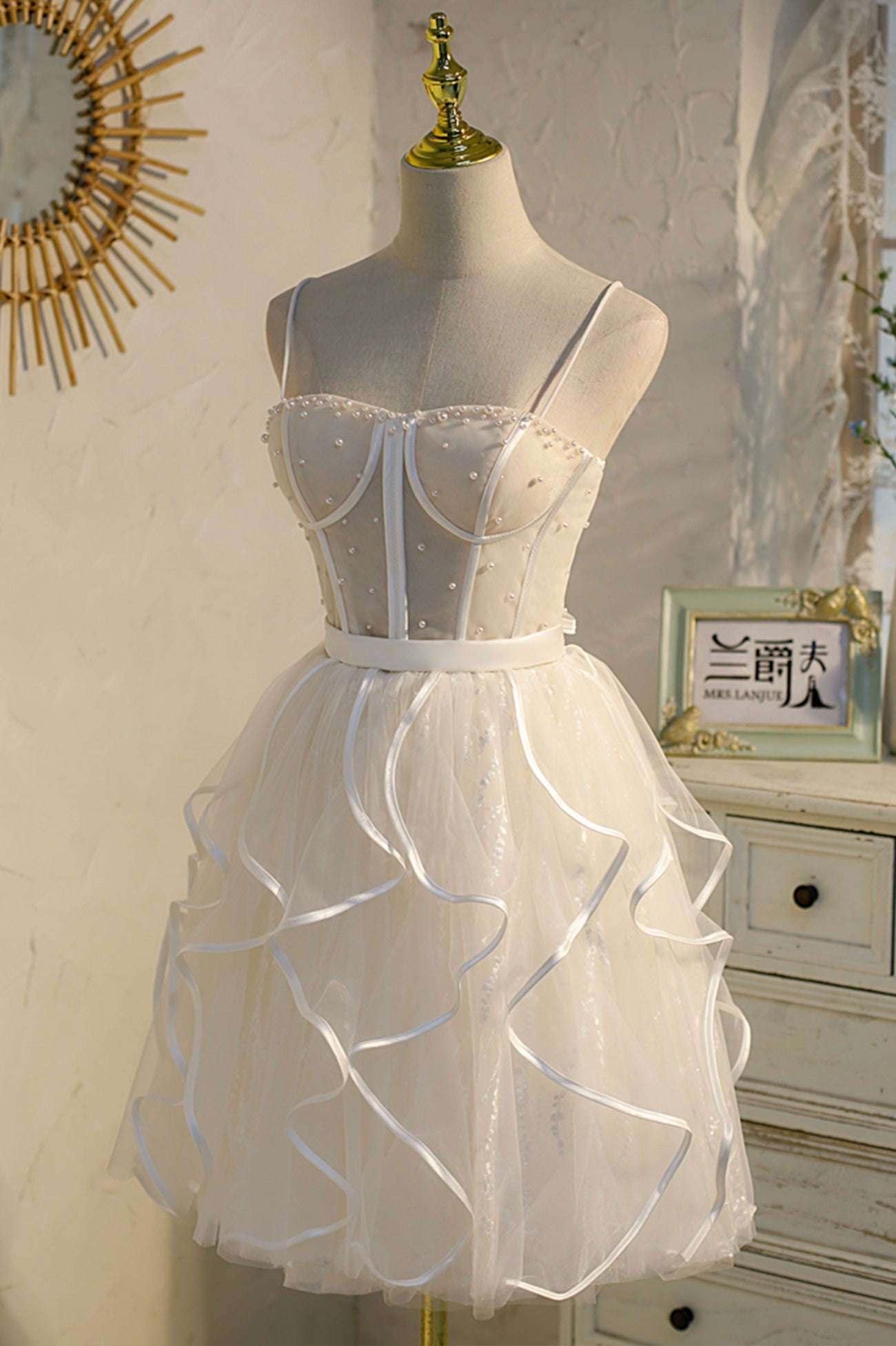 Bethany | Vestido corto de tul con tirantes finos y corte A para el regreso a casa