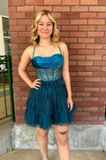 Aislinn | Pfauenblaues A-Linien-Heimkehrkleid mit Spaghettiträgern und gestuftem Korsett aus Tüll