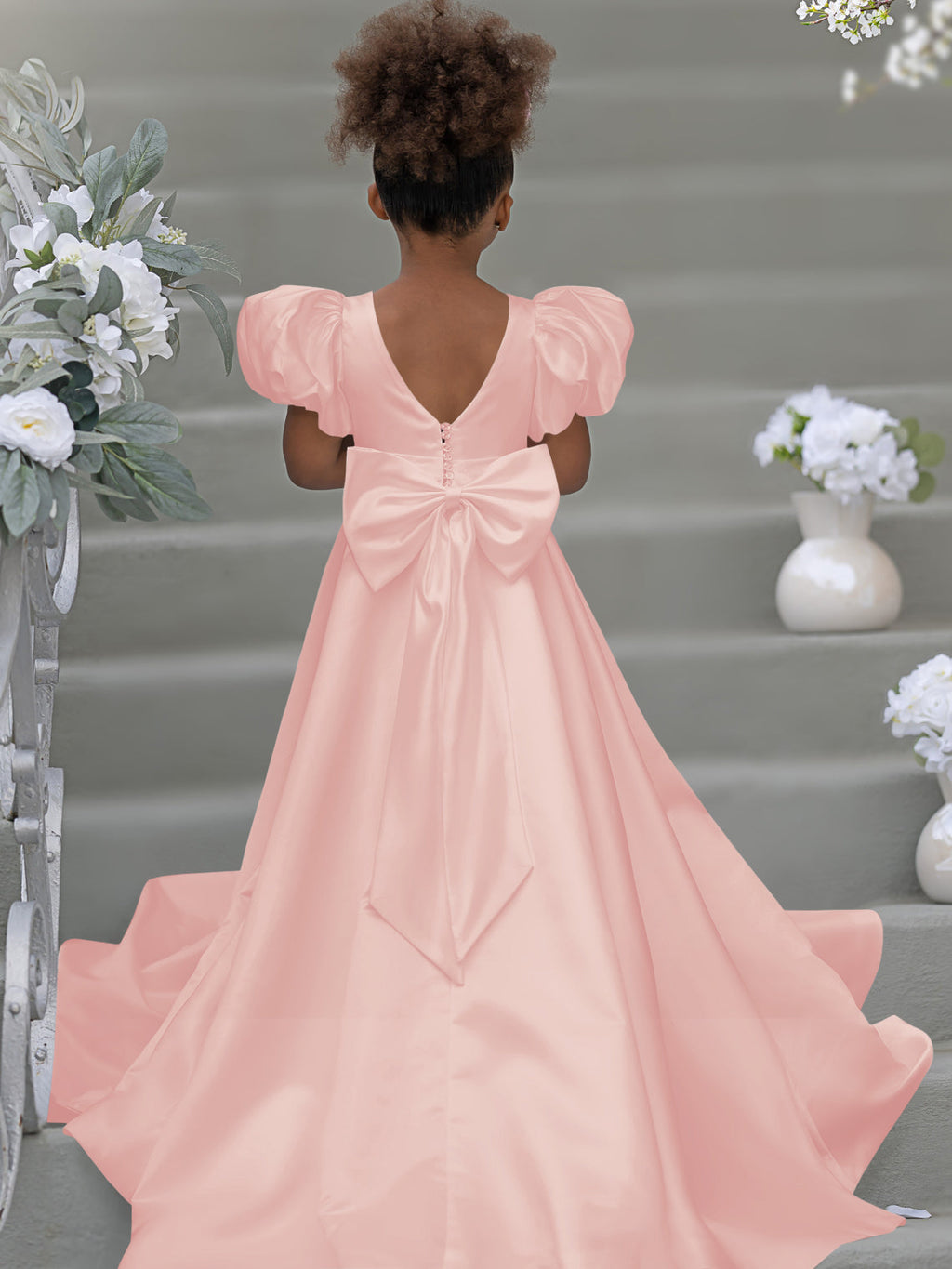 Vestido para niña de las flores con cola larga, mangas abullonadas, lazo en la espalda y botones