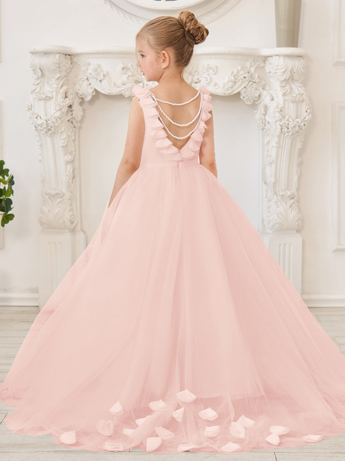 Elegant White Tulle Flower Girl Dress with Sweep Train