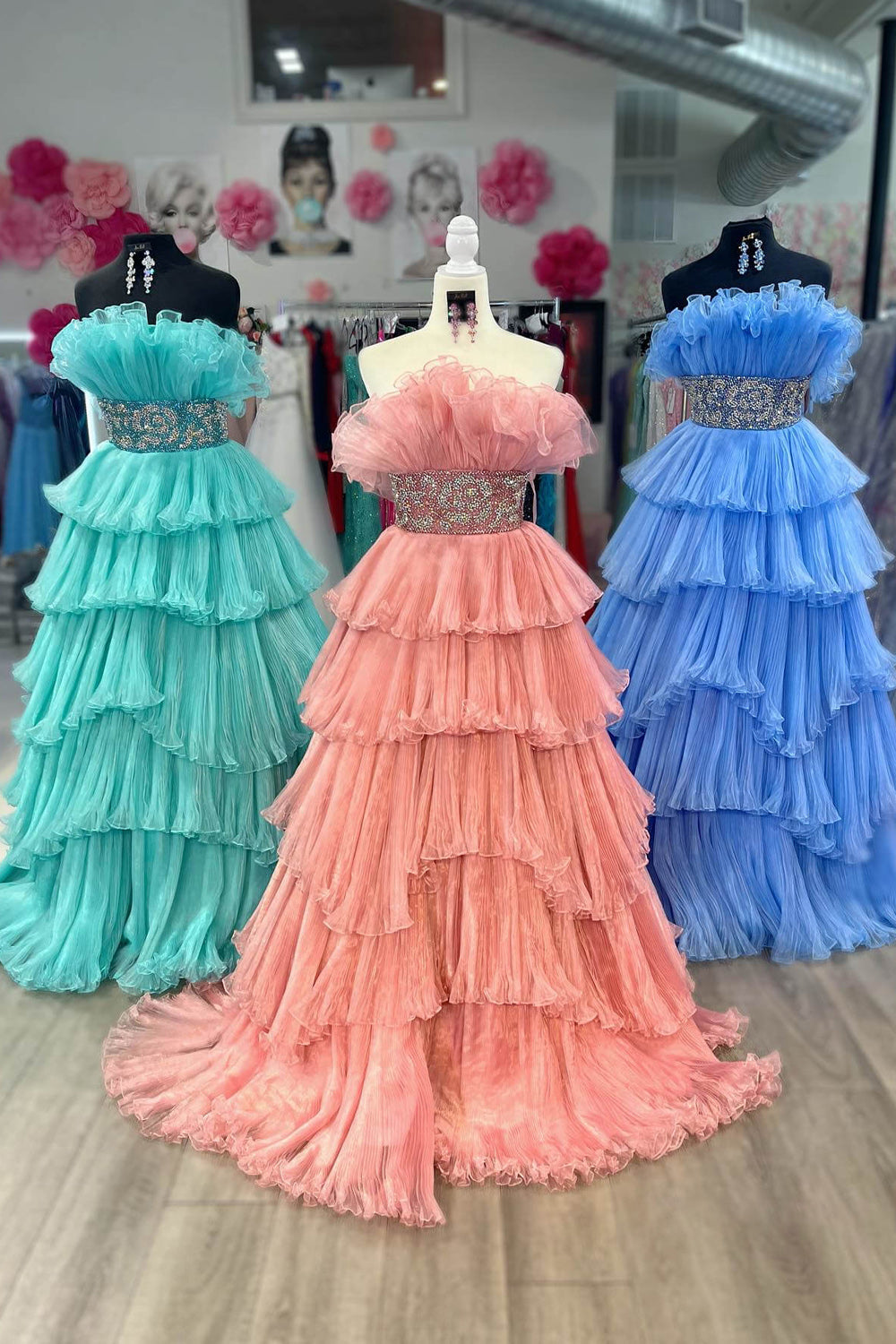 Peyton | A-Linien-Ballkleid mit Rüschen, trägerlos und lang