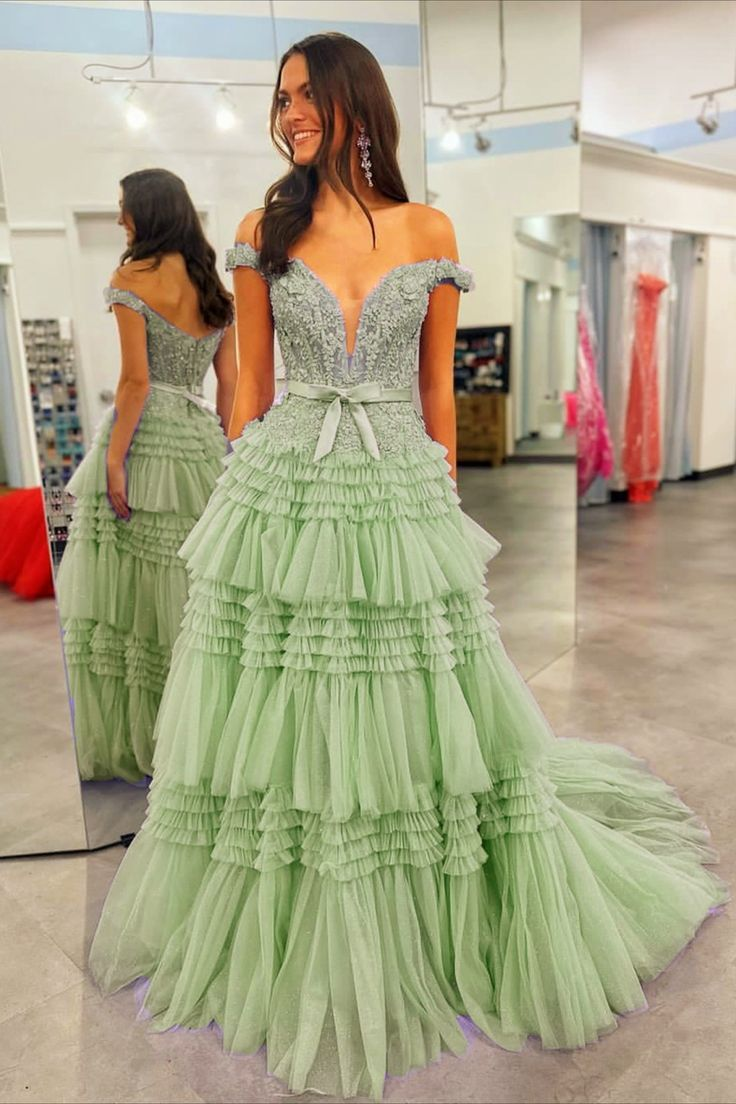 Rosa A-Linie Tüll Rüschen Off-the-Shoulder Lange Ballkleider mit Schleife