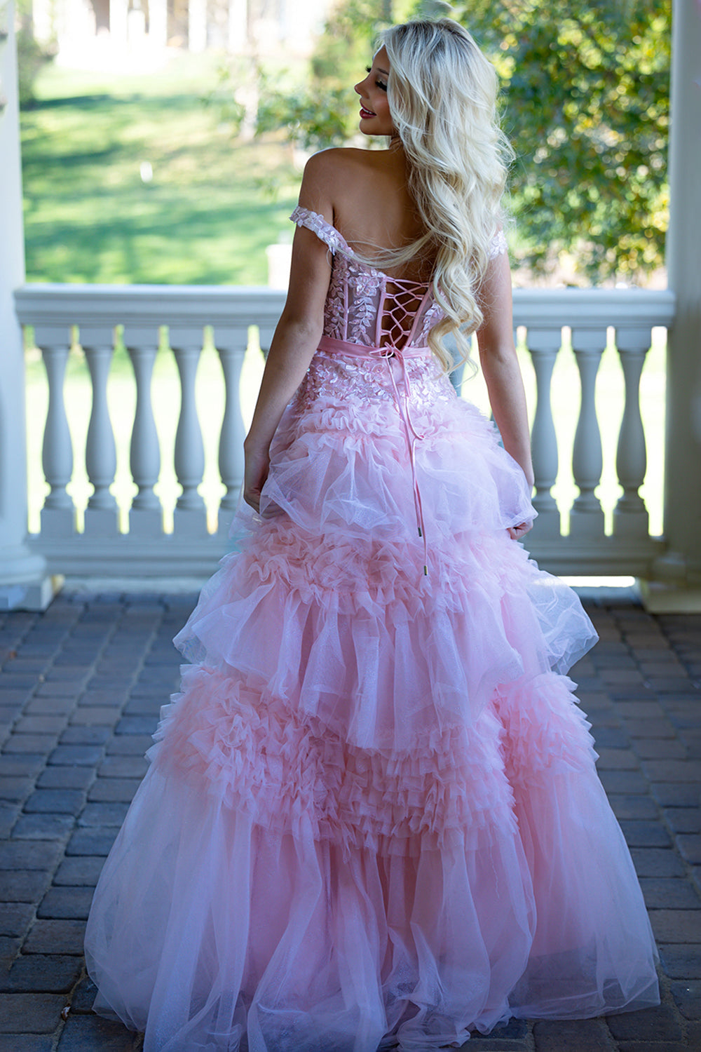 Rosa A-Linie Tüll Rüschen Off-the-Shoulder Lange Ballkleider mit Schleife