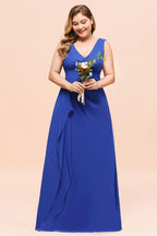 Vestido de dama de honor azul real sin mangas de gasa de talla grande con escote en V y vestido de novia sencillo