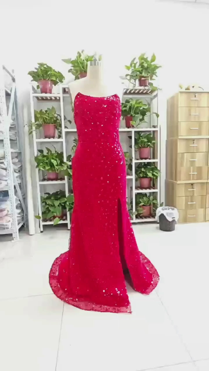 Alcyone | Meerjungfrau-Ballkleid mit U-Ausschnitt und roten Pailletten und Schlitz F1065