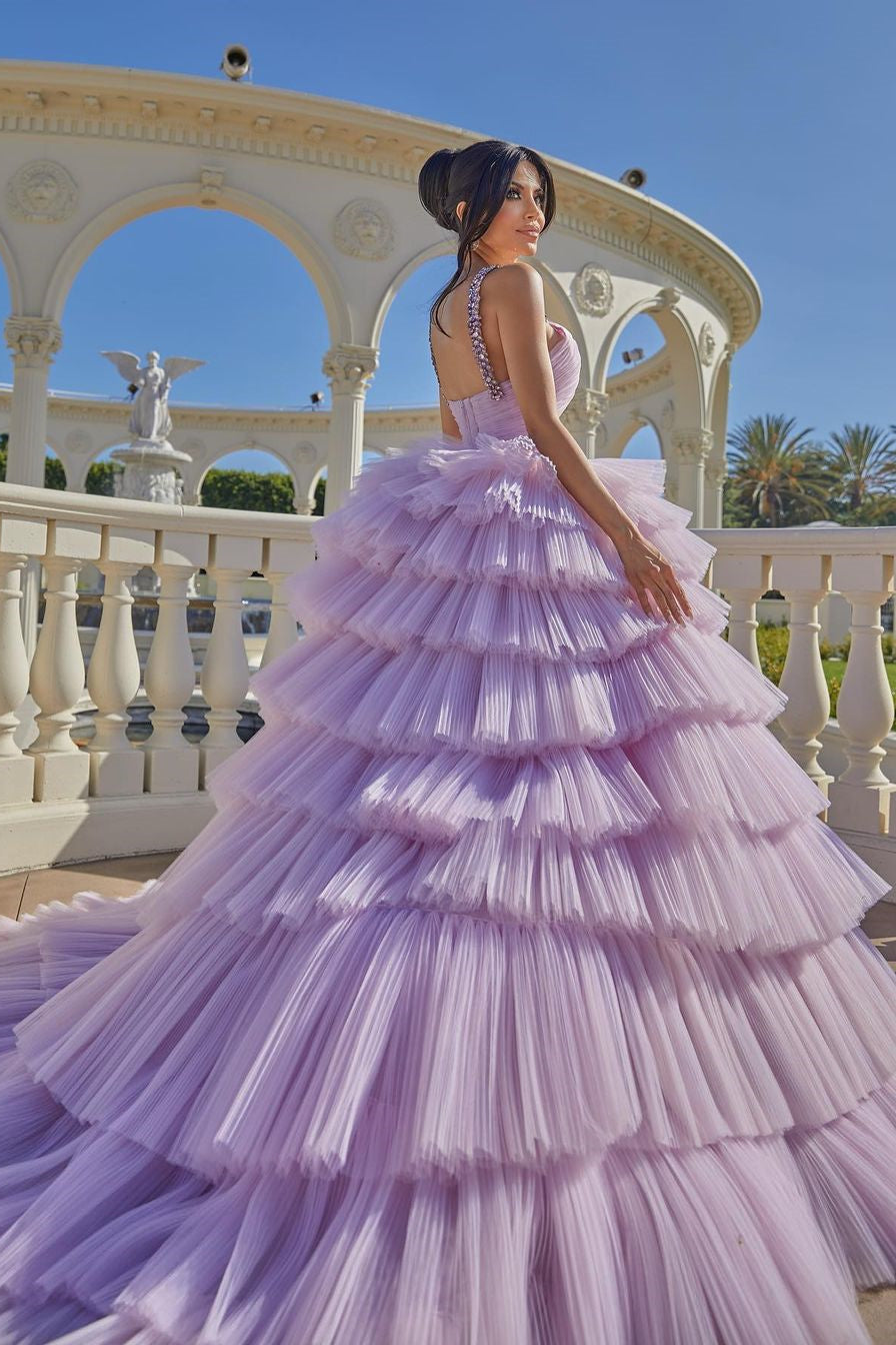 Vestido de fiesta princesa de corte A, color lila, con tirantes y volantes, sin mangas