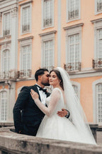 Vestidos de novia blancos largos de corte A con mangas largas de princesa