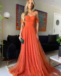 Elegantes schulterfreies langes Abendkleid aus orangefarbenem Tüll Y1059