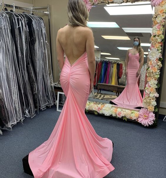 Vestido de fiesta largo de satén rosa con corte sirena Y1025