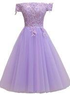 Hellviolettes schulterfreies Homecoming-Kleid aus Spitze und Tüll S11189