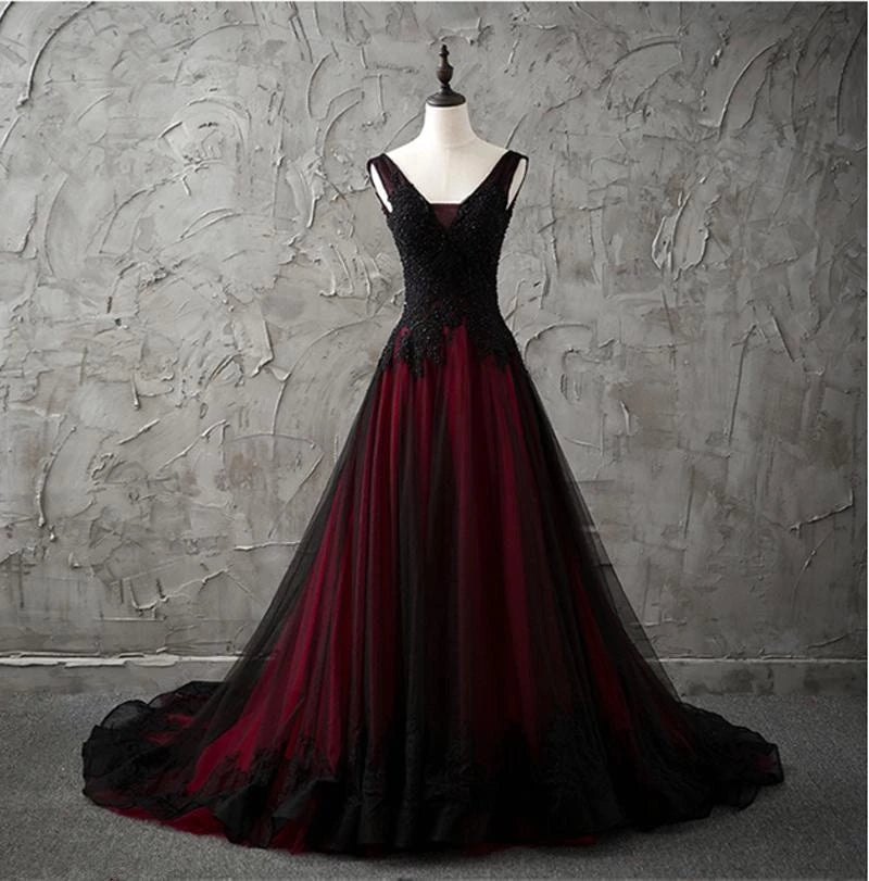 Gothic V-Ausschnitt Ärmellos Schwarz und Rot Brautkleider Spitze Applikationen Perlen Country Chic Brautkleider Low Back Hochzeit Y1461
